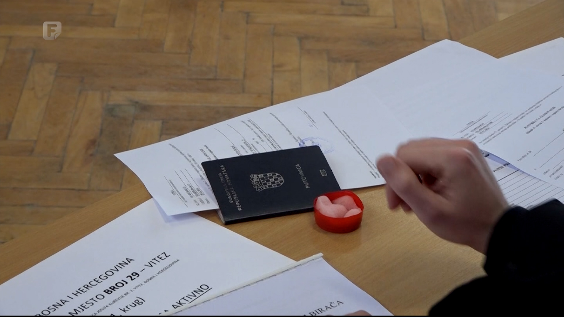 Svoje biračko pravo iskoristili i pojedini bh. zvaničnici - prvi među njima Krišto i Čović